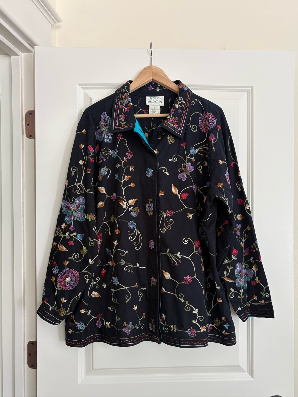 The Quacker Factory Hidden Button Front Top